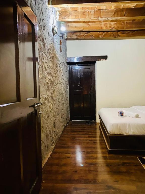 Backpackers Stories By Old Hunza Inn Karimabad  Exterior foto